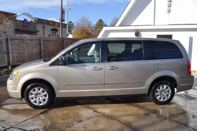 2009 Chrysler Town and Country Elk Conversion Van