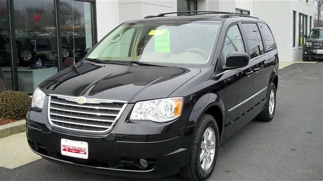 2009 Chrysler Town and Country 3.5