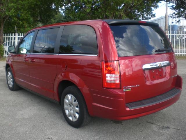 2009 Chrysler Town and Country Elk Conversion Van