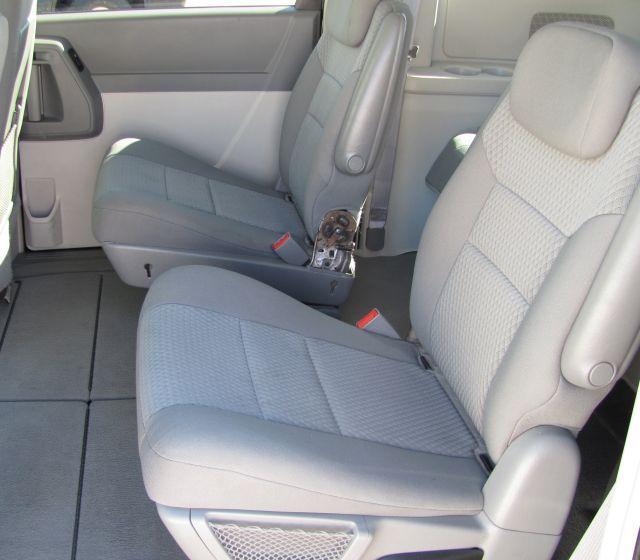 2009 Chrysler Town and Country 3.5