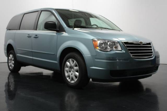 2009 Chrysler Town and Country Elk Conversion Van