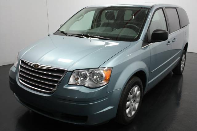 2009 Chrysler Town and Country Elk Conversion Van