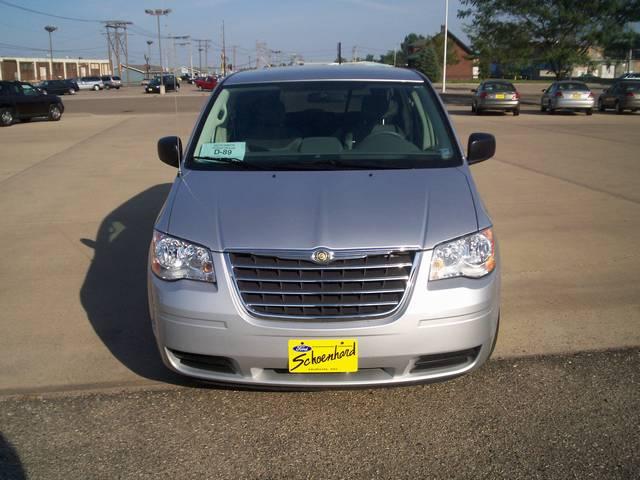 2009 Chrysler Town and Country Elk Conversion Van