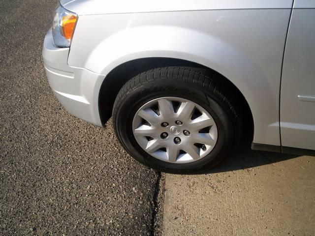 2009 Chrysler Town and Country Elk Conversion Van
