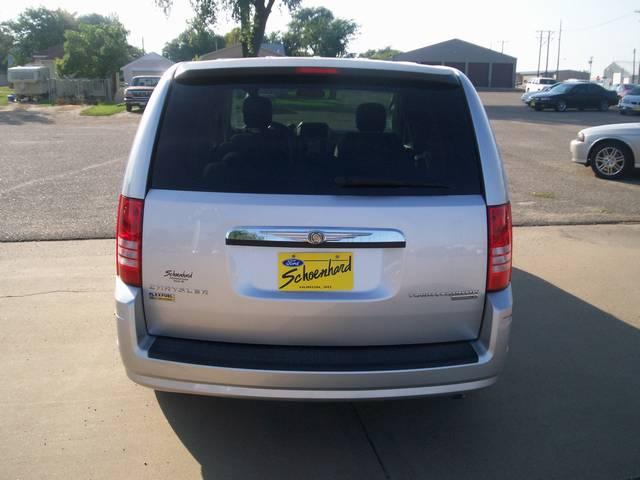2009 Chrysler Town and Country Elk Conversion Van