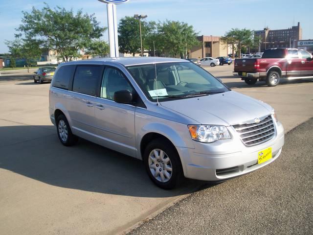 2009 Chrysler Town and Country Elk Conversion Van