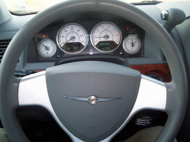 2009 Chrysler Town and Country Elk Conversion Van