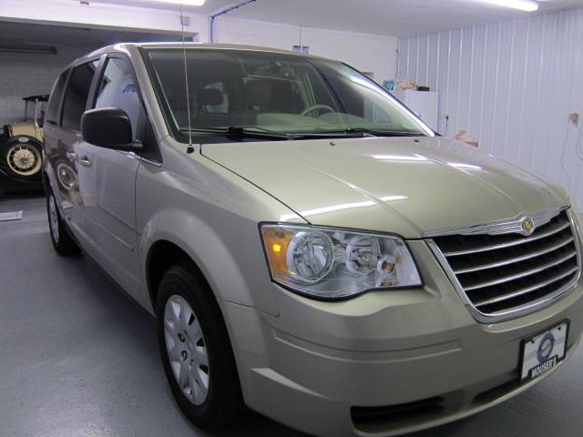 2009 Chrysler Town and Country Elk Conversion Van