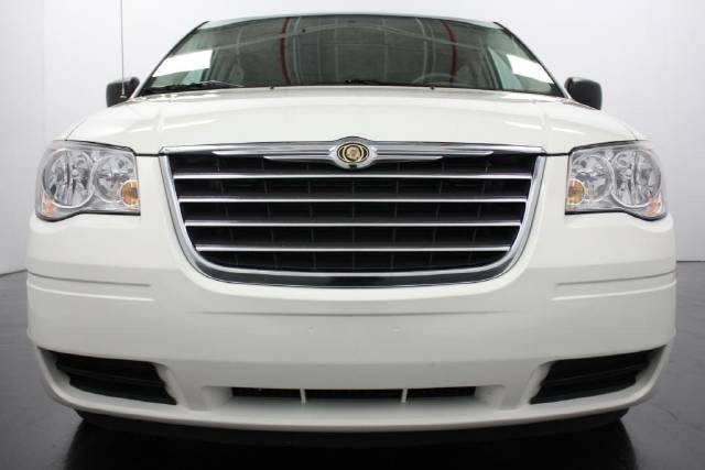 2009 Chrysler Town and Country Elk Conversion Van
