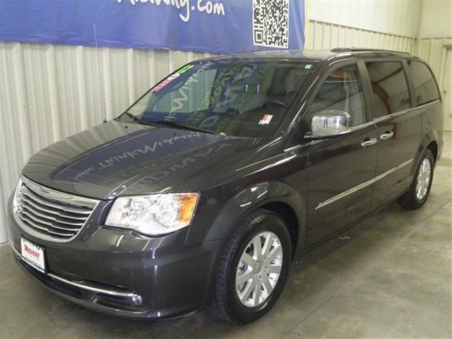 2012 Chrysler Town and Country Limited NAV 4X4