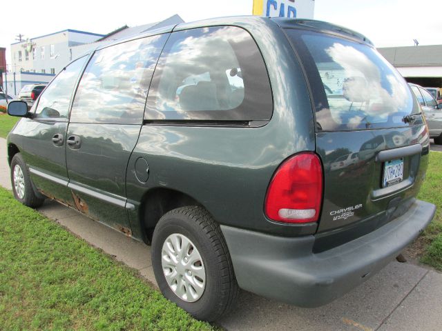2000 Chrysler Voyager Unknown