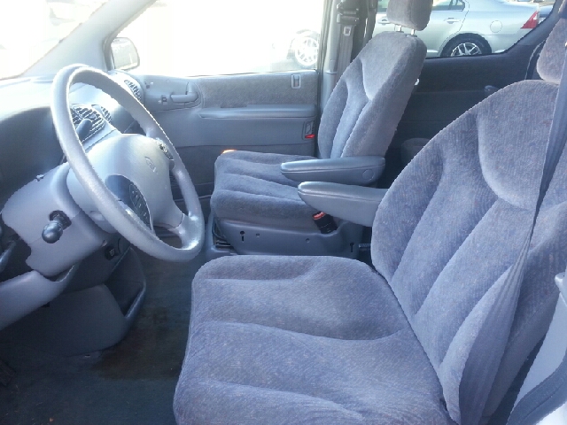 2000 Chrysler Voyager SE