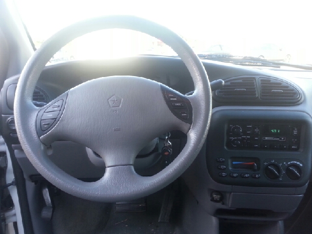 2000 Chrysler Voyager SE