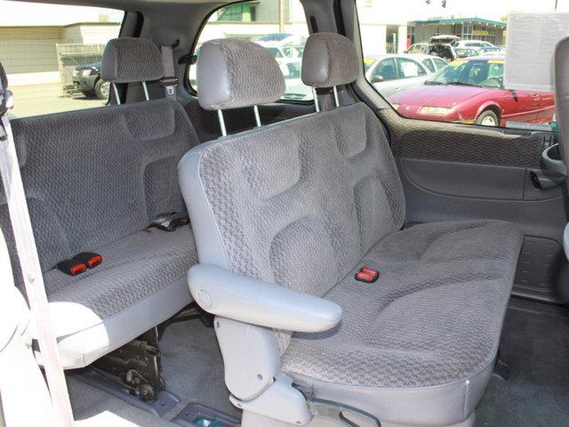 2000 Chrysler Voyager SE