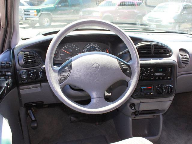 2000 Chrysler Voyager SE