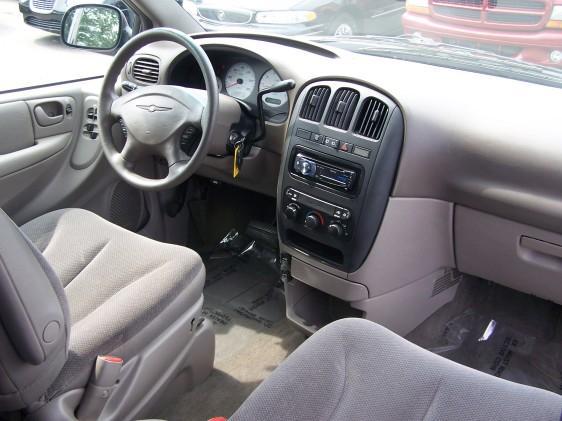 2001 Chrysler Voyager Unknown