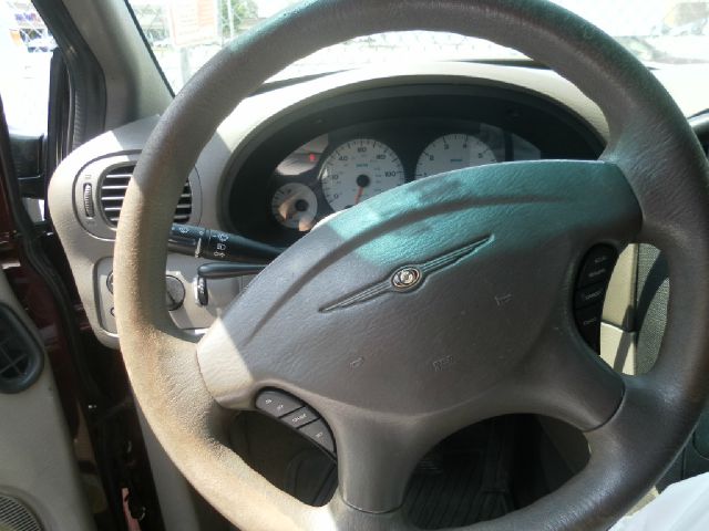 2001 Chrysler Voyager Unknown