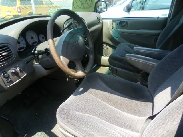 2001 Chrysler Voyager Unknown