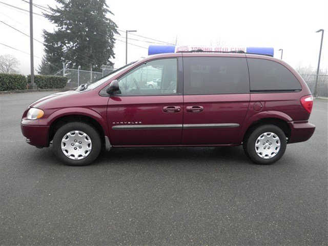 2001 Chrysler Voyager SE