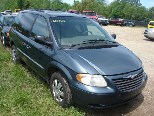 2002 Chrysler Voyager Unknown
