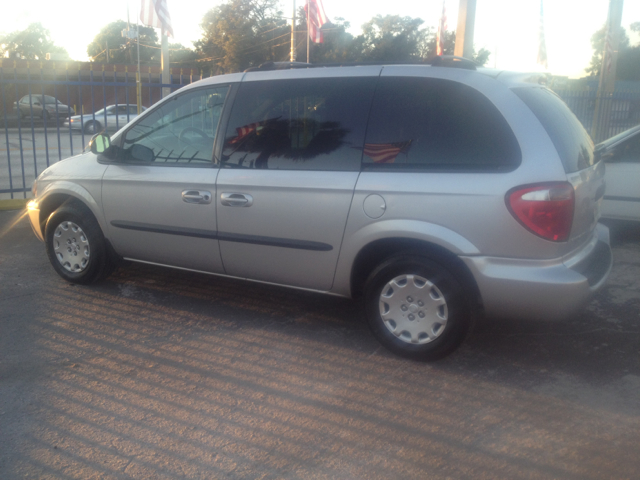 2003 Chrysler Voyager Base