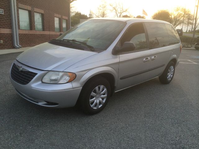 2003 Chrysler Voyager Unknown