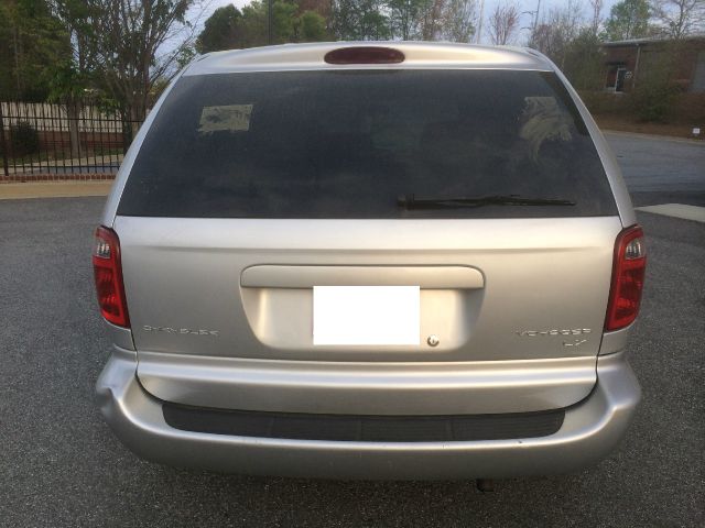 2003 Chrysler Voyager Unknown