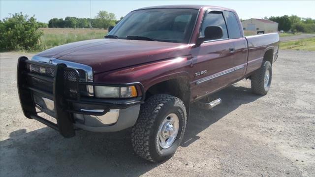 2001 Dodge Ram 2500 L.T. 4-w.d. 5.3L