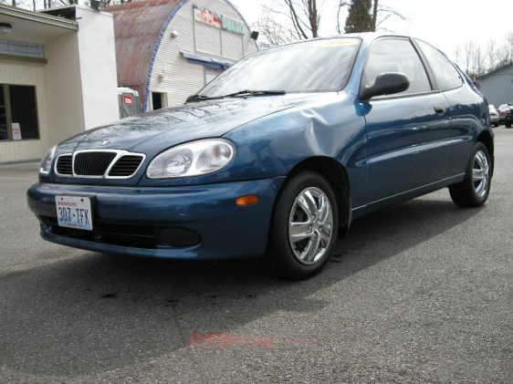 2000 Daewoo Lanos FWD 4dr LT W/1lt