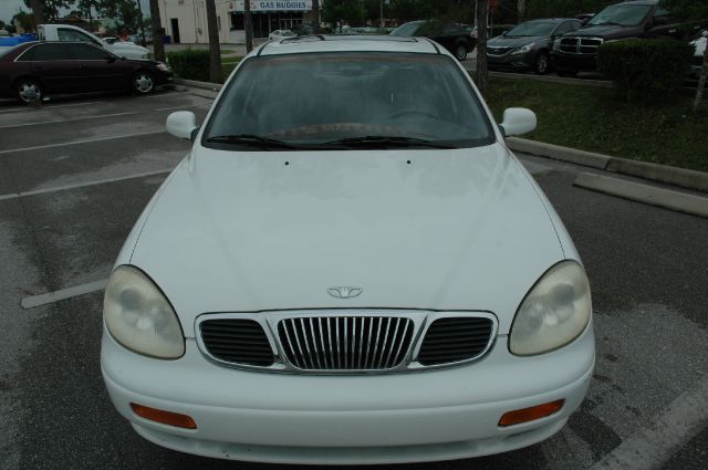 2000 Daewoo Leganza AWD, REAR DVD, Navigation, 3RD ROW, Mem/heat Seats