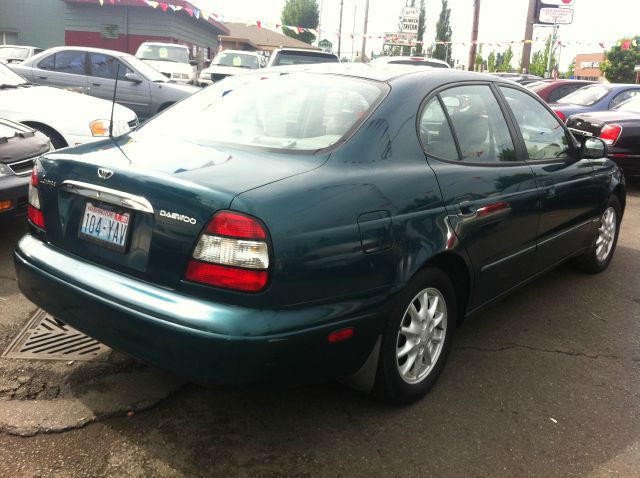 2000 Daewoo Leganza M5 --gps NAV, 2