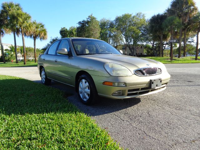 2001 Daewoo Nubira Sport -5 Speed-stick-4x4