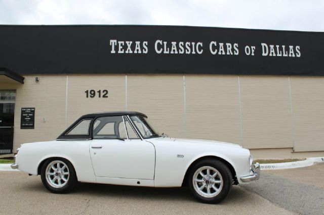 1968 Datsun 120 Hatchback 4D