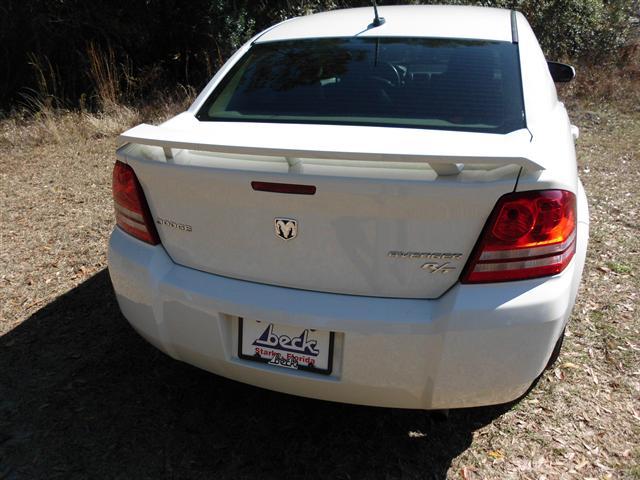 2010 Dodge Avenger 4dr Quad Cab 160.5 WB 4WD SLT
