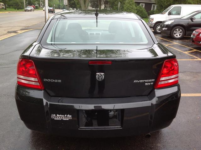 2010 Dodge Avenger S