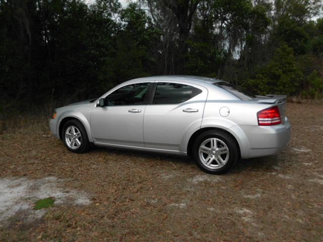 2010 Dodge Avenger 4dr Quad Cab 160.5 WB 4WD SLT
