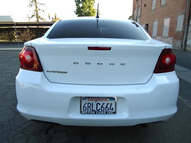2011 Dodge Avenger W/appearance Pkg