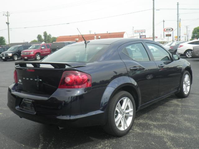 2011 Dodge Avenger Limited Sto-n-go FWD