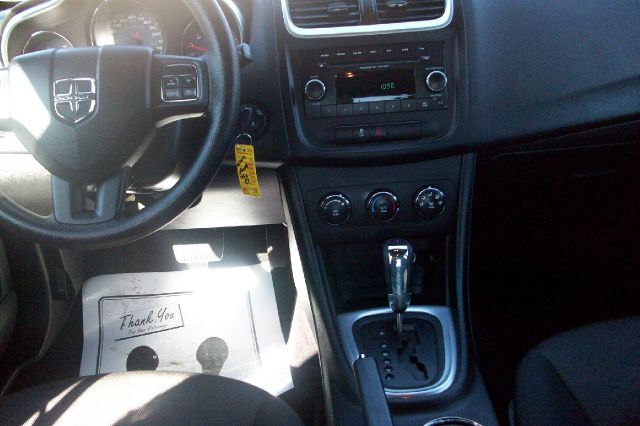 2012 Dodge Avenger Base