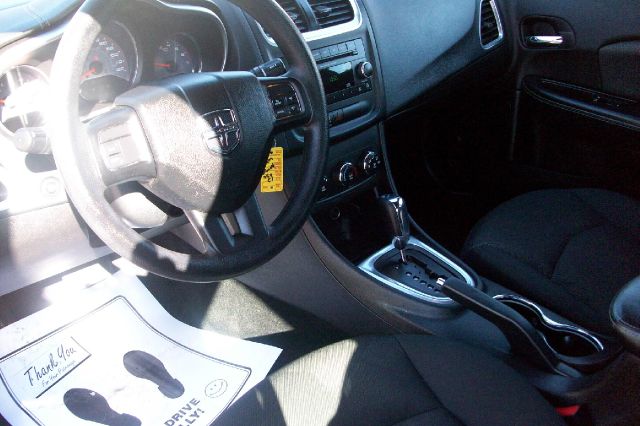 2012 Dodge Avenger Base