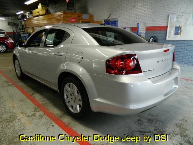 2012 Dodge Avenger SE