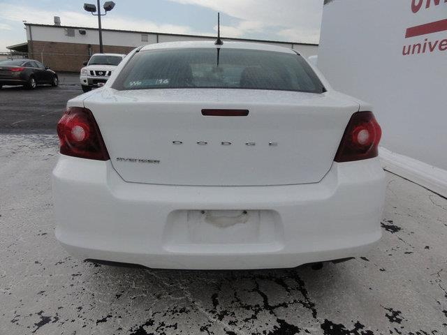 2012 Dodge Avenger SE