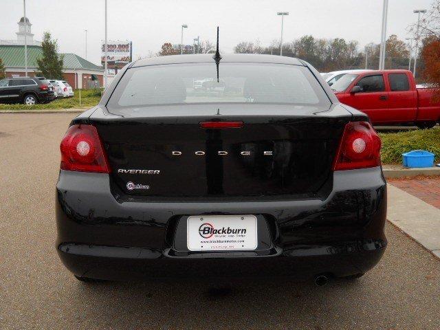 2012 Dodge Avenger S