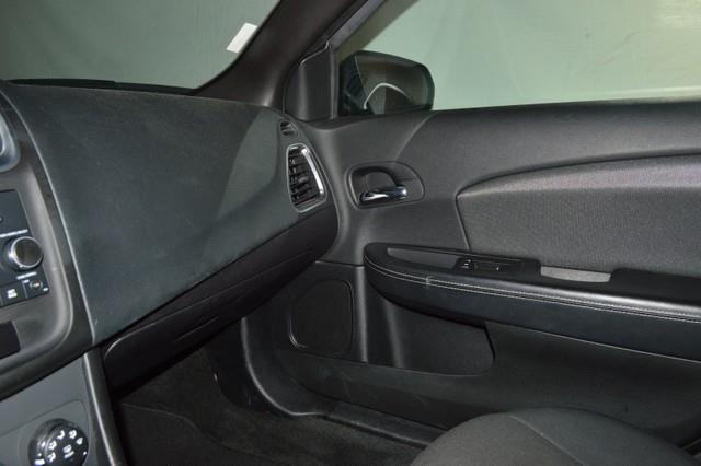 2012 Dodge Avenger SE