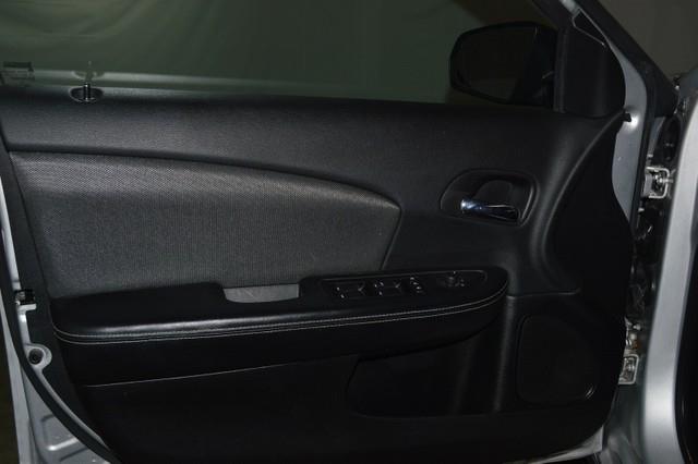 2012 Dodge Avenger SE