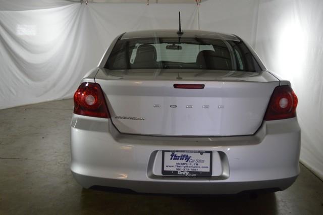 2012 Dodge Avenger SE
