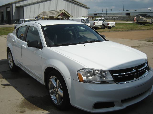 2012 Dodge Avenger Base