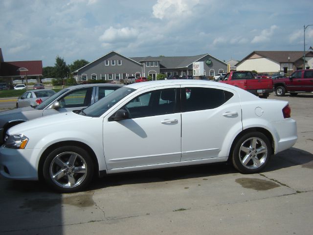 2012 Dodge Avenger Base