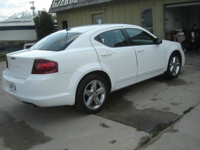 2012 Dodge Avenger Base