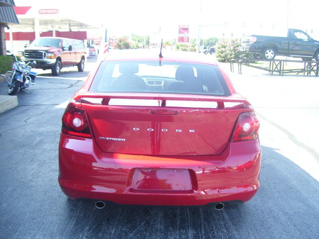 2012 Dodge Avenger SE
